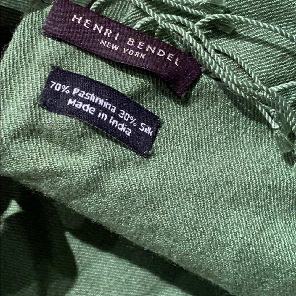 Henri Bendel NEW YORK scarf